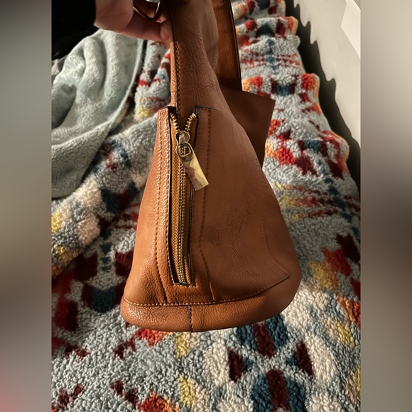 ❌SOLD❌Vegan Leather Bucket Purse - Picture 3 of 3